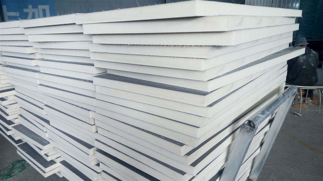 蓝天供应150mm聚氨酯复合板 B1级防火屋面专用隔热保温板